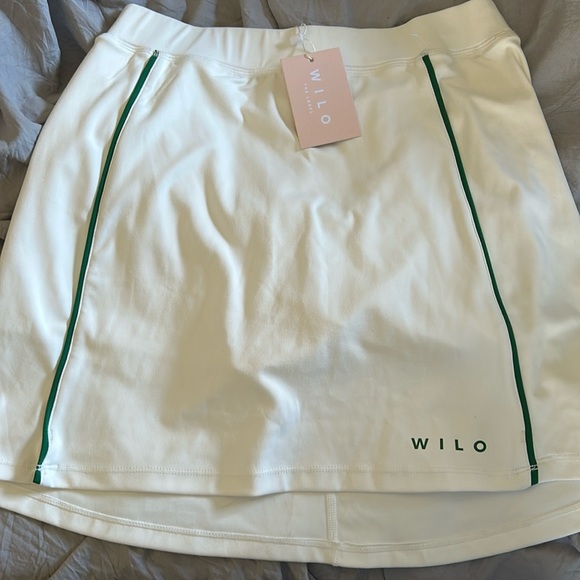 Brand new skort. - Picture 1 of 5